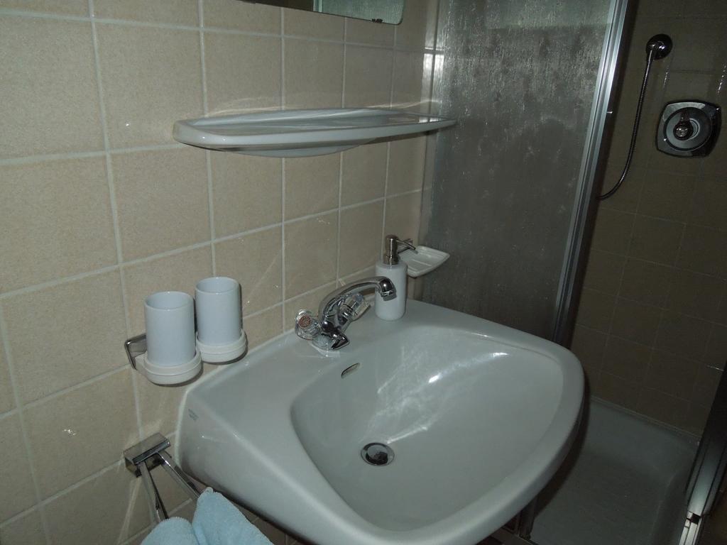 Haus Bergkranz Bed & Breakfast Lermoos Rom bilde